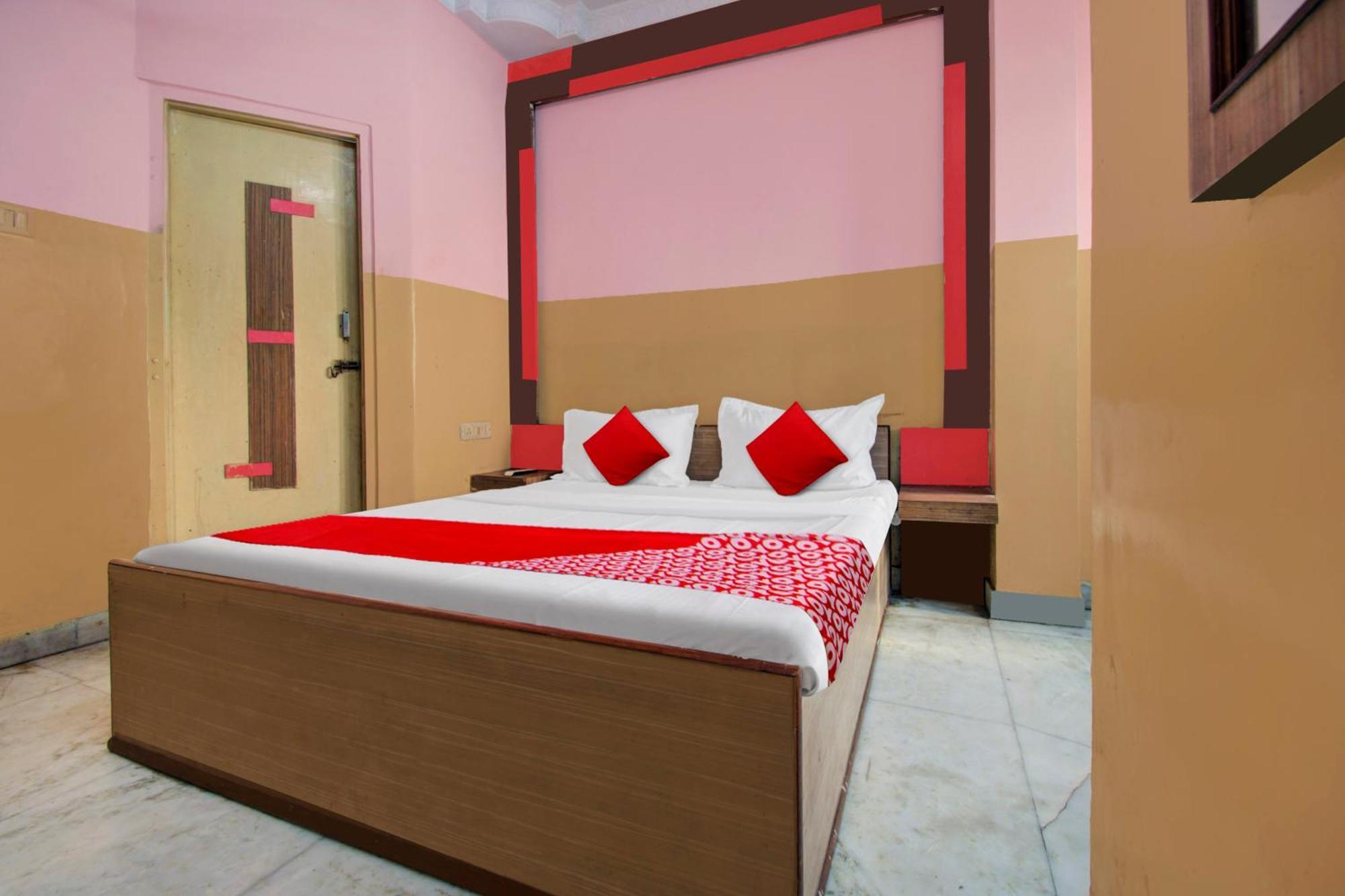 Hotel Sanwariya Palace Jaipur Bagian luar foto